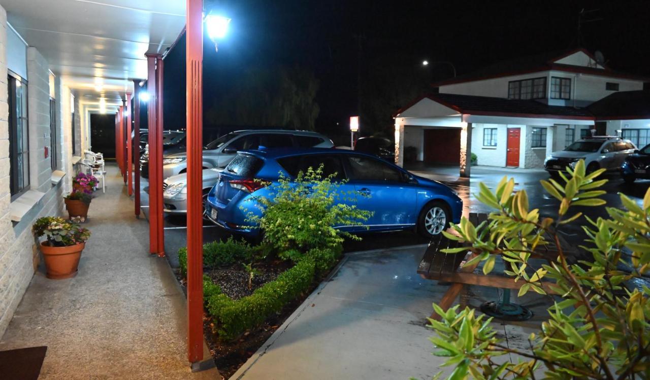 Bk'S Magnolia Motor Lodge Whanganui Exteriör bild