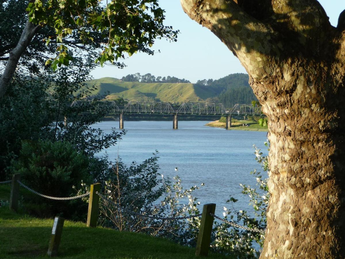 Bk'S Magnolia Motor Lodge Whanganui Exteriör bild
