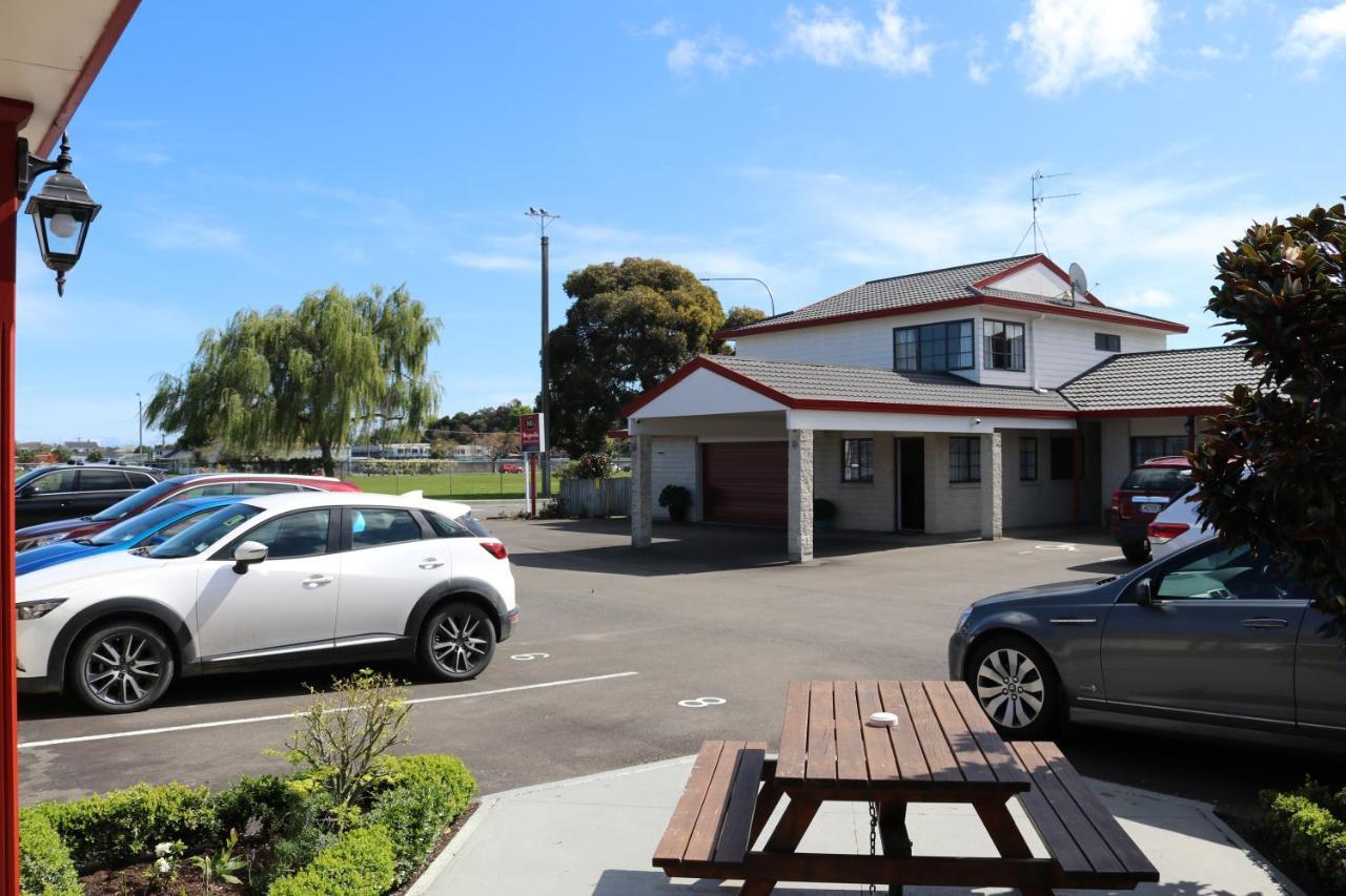 Bk'S Magnolia Motor Lodge Whanganui Exteriör bild