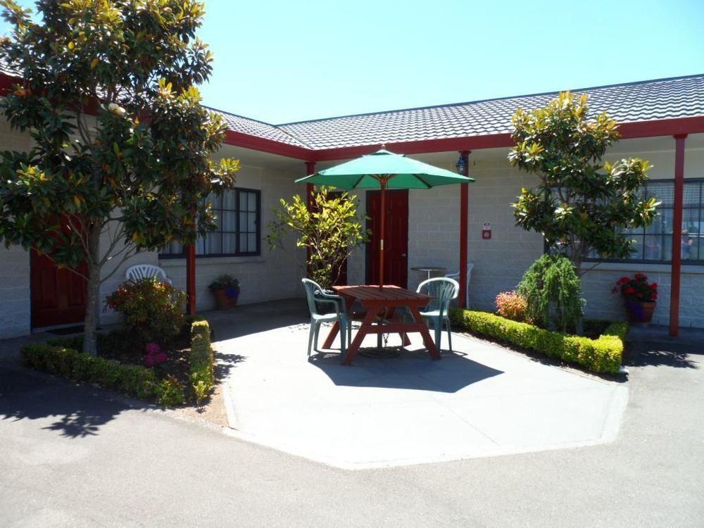 Bk'S Magnolia Motor Lodge Whanganui Exteriör bild