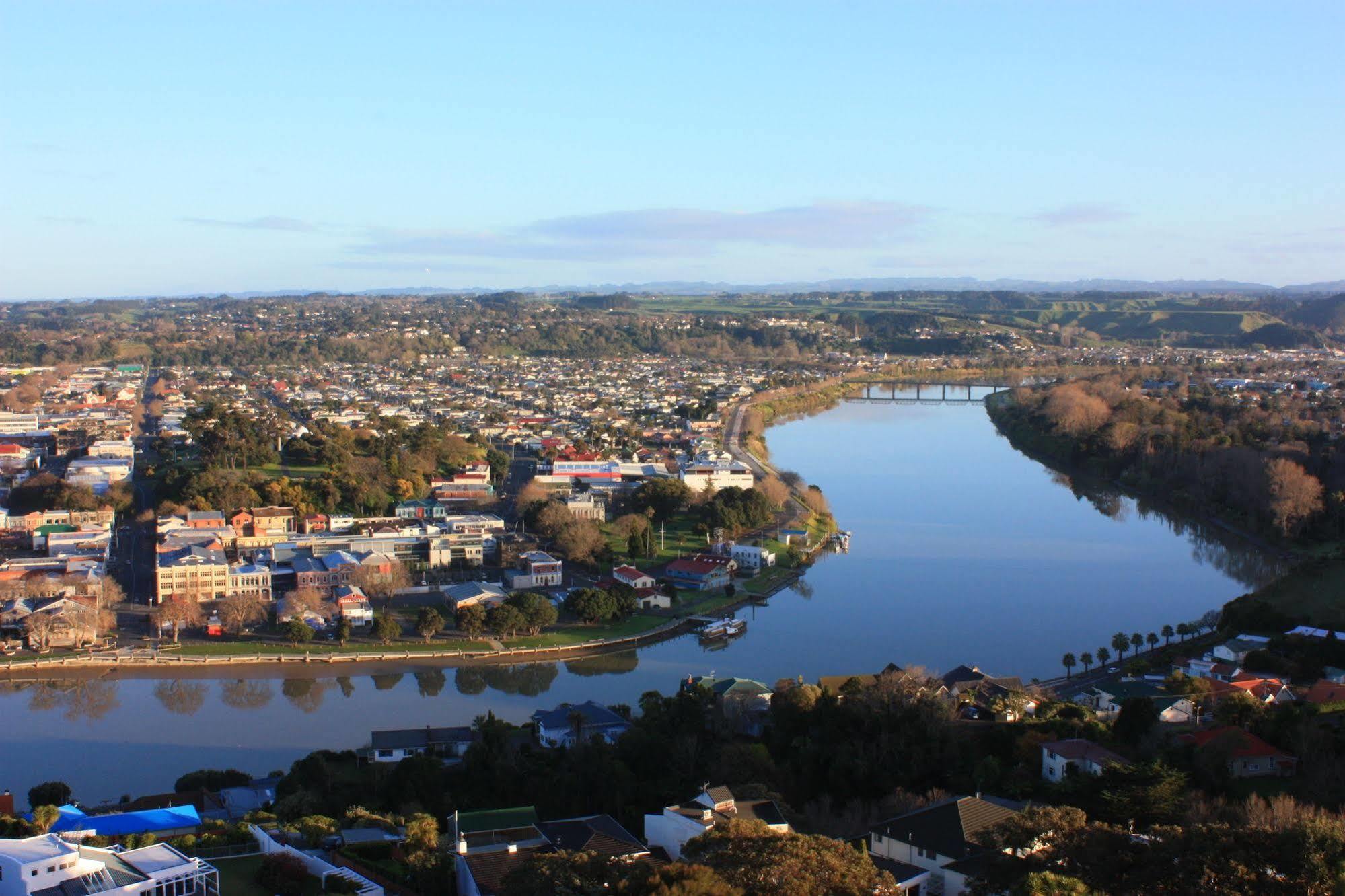 Bk'S Magnolia Motor Lodge Whanganui Exteriör bild