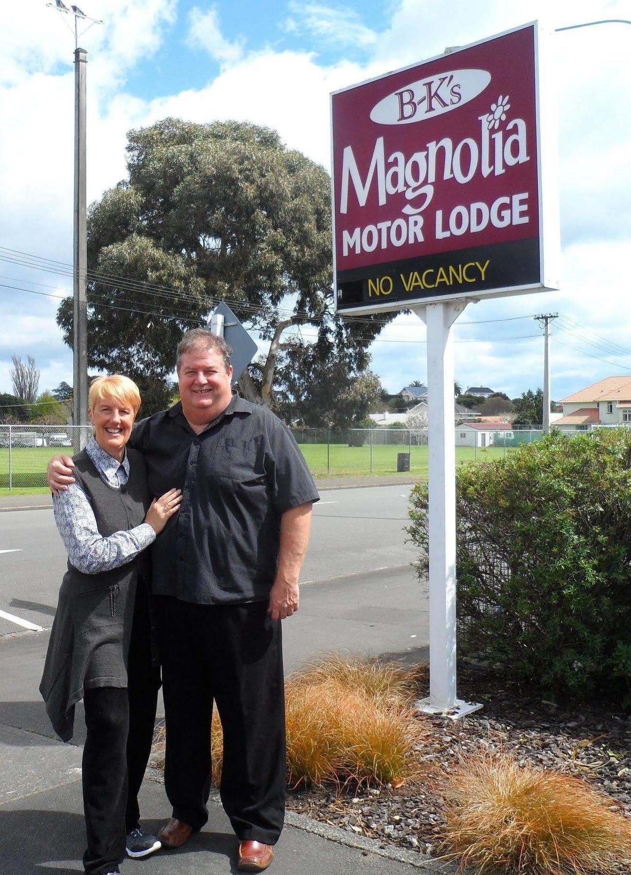 Bk'S Magnolia Motor Lodge Whanganui Exteriör bild